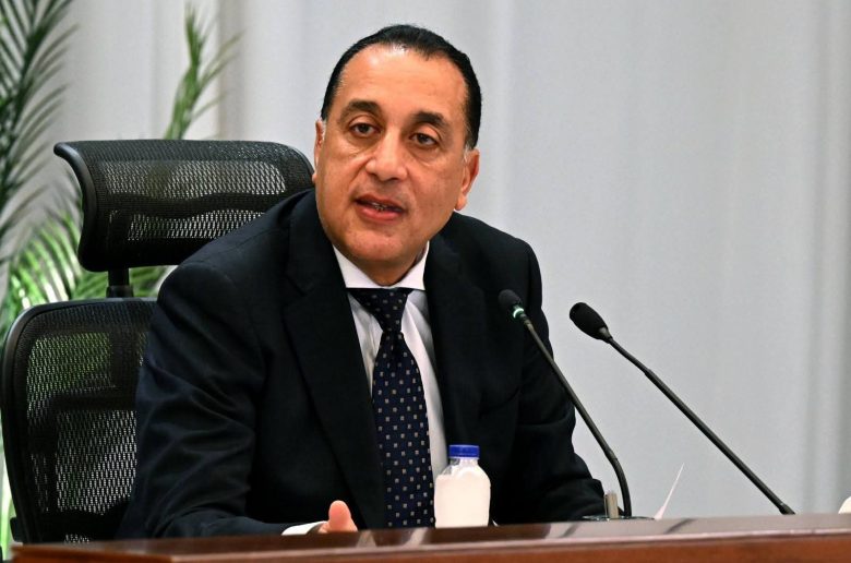 رئيس الوزراء: أولوية في الخطط الاستثمارية للتأمين الصحي الشامل وحياة كريمة