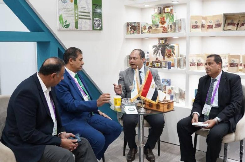 رئيس هيئة تنمية الصعيد يتابع فعاليات معرض أجري إكسبو الزراعي 2026 السنوي