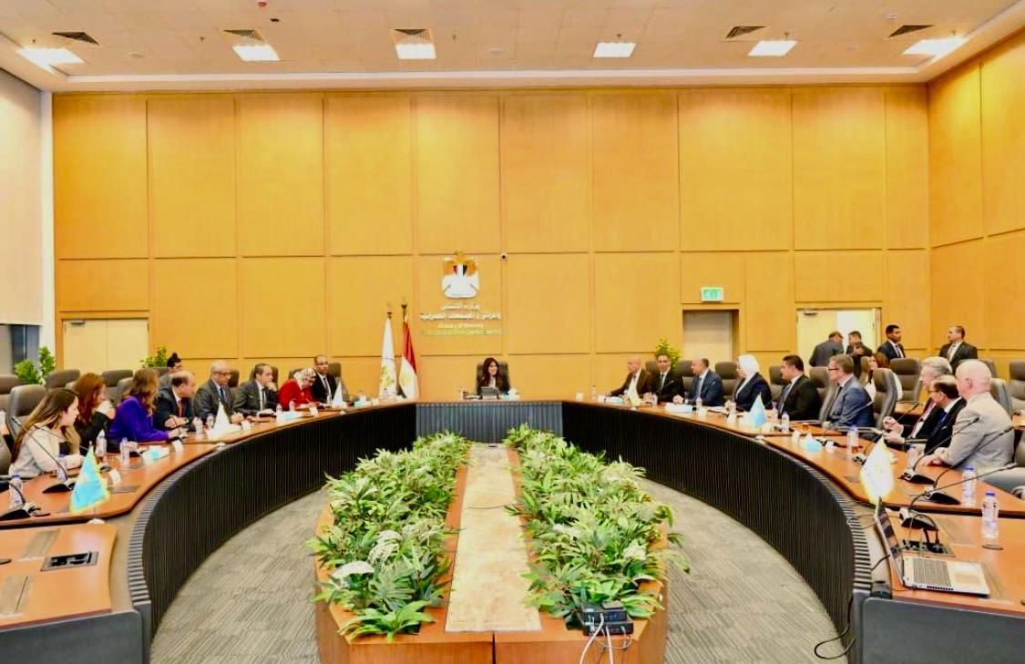 وزيرة الإسكان تستقبل وفد من مسئولي أكور العالمية - أموال الغد