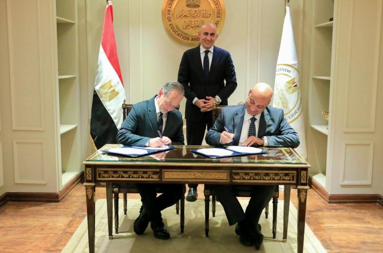 وزارة التعليم ومنظمة البكالوريا الدولية توقعان مذكرة تفاهم