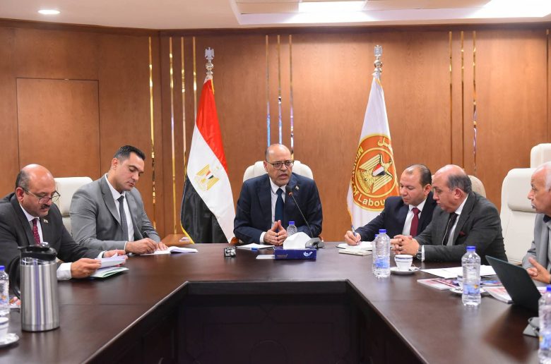 وزير العمل يعقد اجتماع.تنسيقي استعدادا للانتخابات النقابية 2026-2030