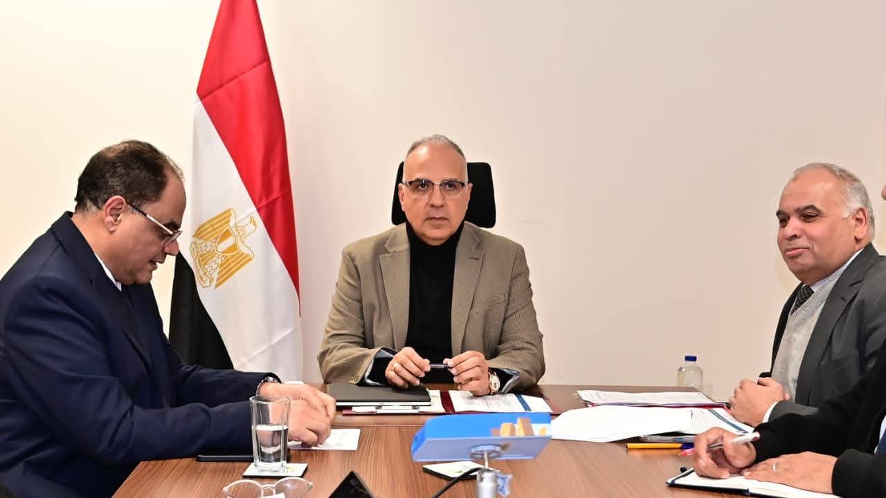 وزير الرى : استمرار المتابعة وإزالة التعديات على مجرى نهر النيل وأراضي طرح النهر - أموال الغد