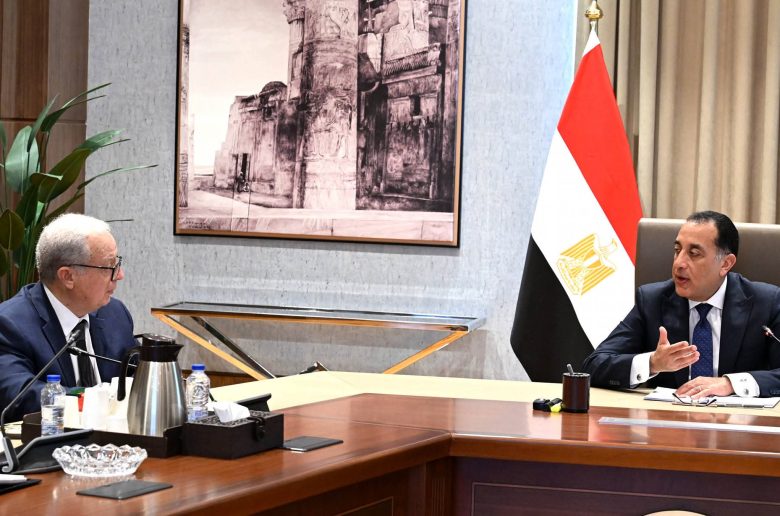 رئيس الوزراء: هيكلة الهيئات الاقتصادية وشركات الدولة أحد أهم ملفات العمل هذه المرحلة