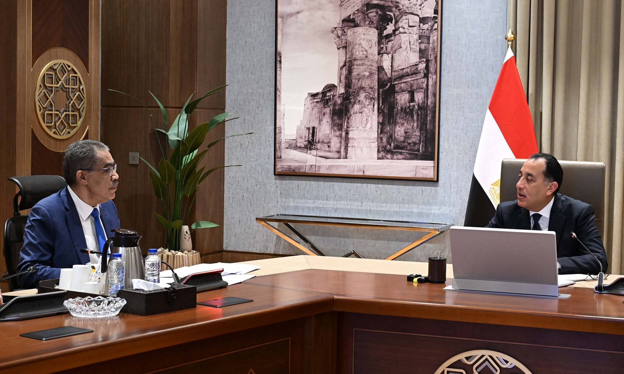 رئيس الوزراء: المرحلة المقبلة تتطلب وضع آليات واضحة لتبصرة الرأي العام بالحقائق - أموال الغد