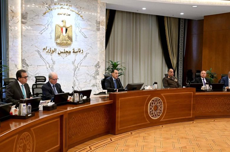 رئيس الوزراء: نعمل على إتاحة مختلف احتياجات القطاعات الإنتاجية والخدمية من الطاقة