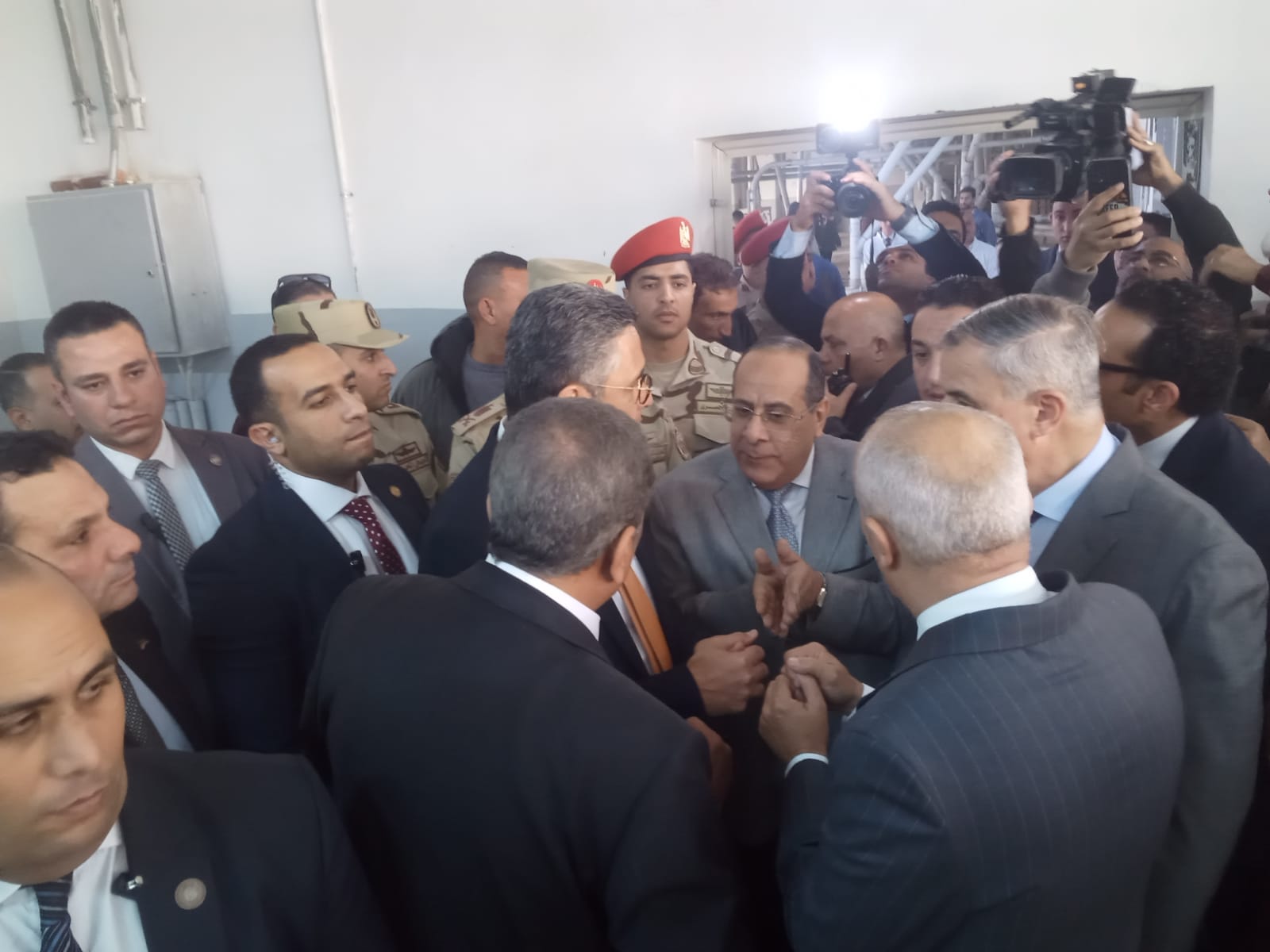 القابضة الغذائية: رفع الطاقة الإنتاجية بمطحن سلندرات الإسكندرية إلى 600 طن يوميًا - أموال الغد