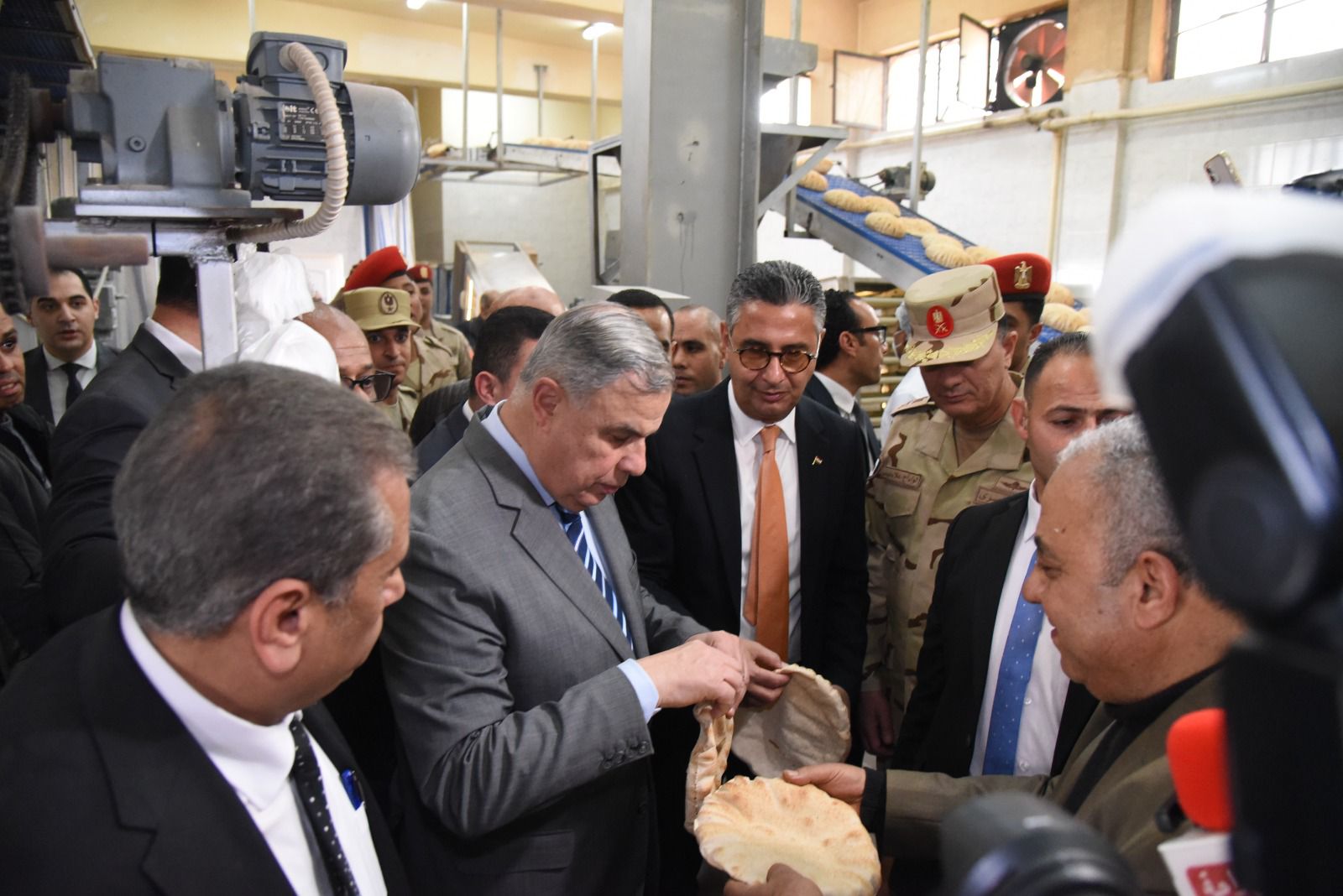 التموين تفتتح مشروعات جديدة بالإسكندرية لتعزيز الأمن الغذائي وزيادة المعروض قبل رمضان - أموال الغد