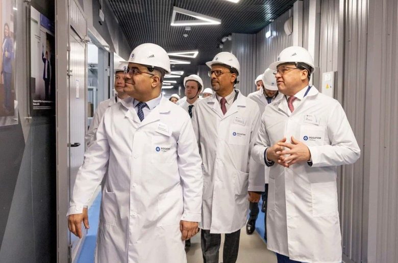 جانب من الزيارة