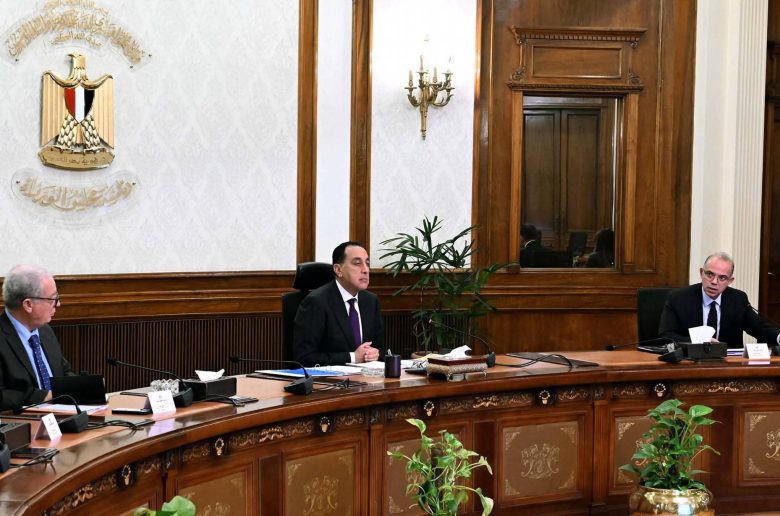 رئيس الوزراء: نولي اهتماماً بالغاً لتمهيد الطريق أمام القطاع الخاص