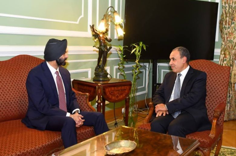 وزير الخارجية يبحث سبل تعزيز التعاون بين مصر ومجموعة البنك الدولي