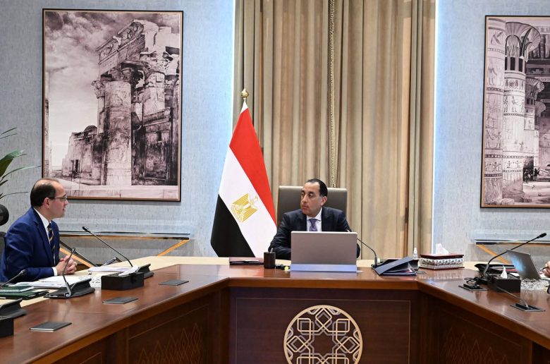 رئيس الوزراء يوجه بضرورة تكثيف العمل على برامج رفع كفاءة استخدام الطاقة