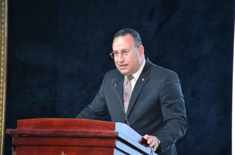 وزير التعليم العالي يوجه برفع درجة الاستعداد القصوى بالمستشفيات الجامعية