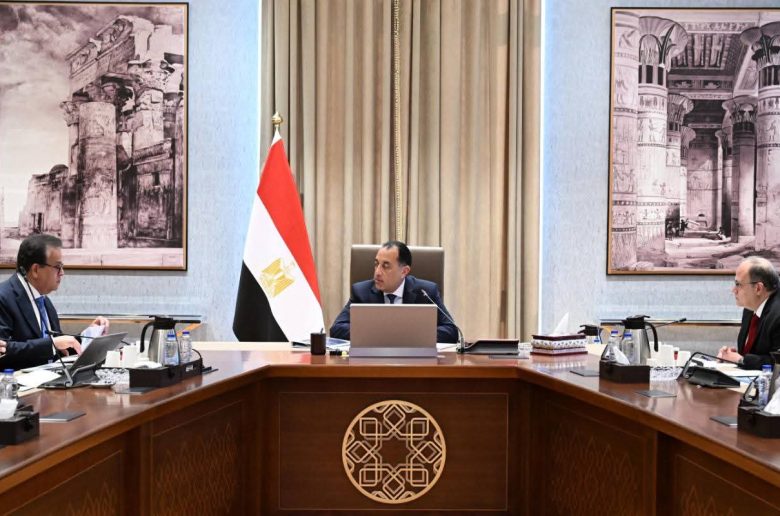 مدبولي: نحرص على الاطمئنان بصفة دورية على المخزون الاستراتيجي من الأدوية