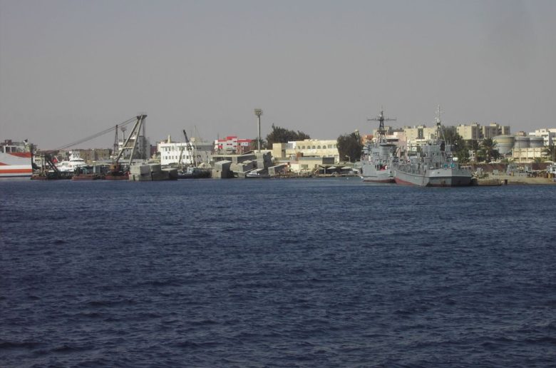 إغلاق ميناء الغردقة بسبب سوء الأحوال الجوية