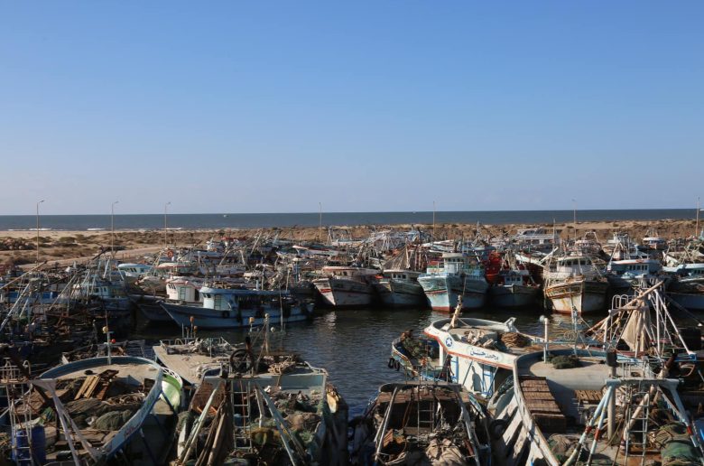 توقف حركة الملاحة والصيد بميناء البرلس بكفر الشيخ