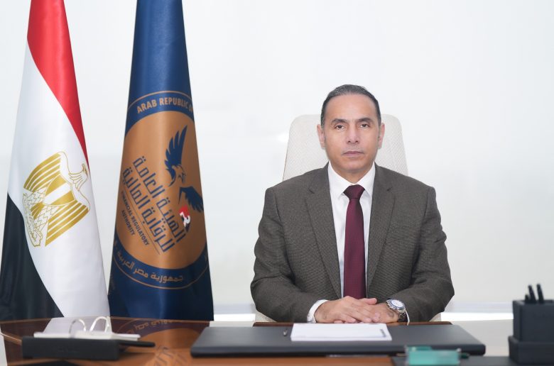 الدكتور إسلام عزام رئيس الهيئة العامة للرقابة المالية