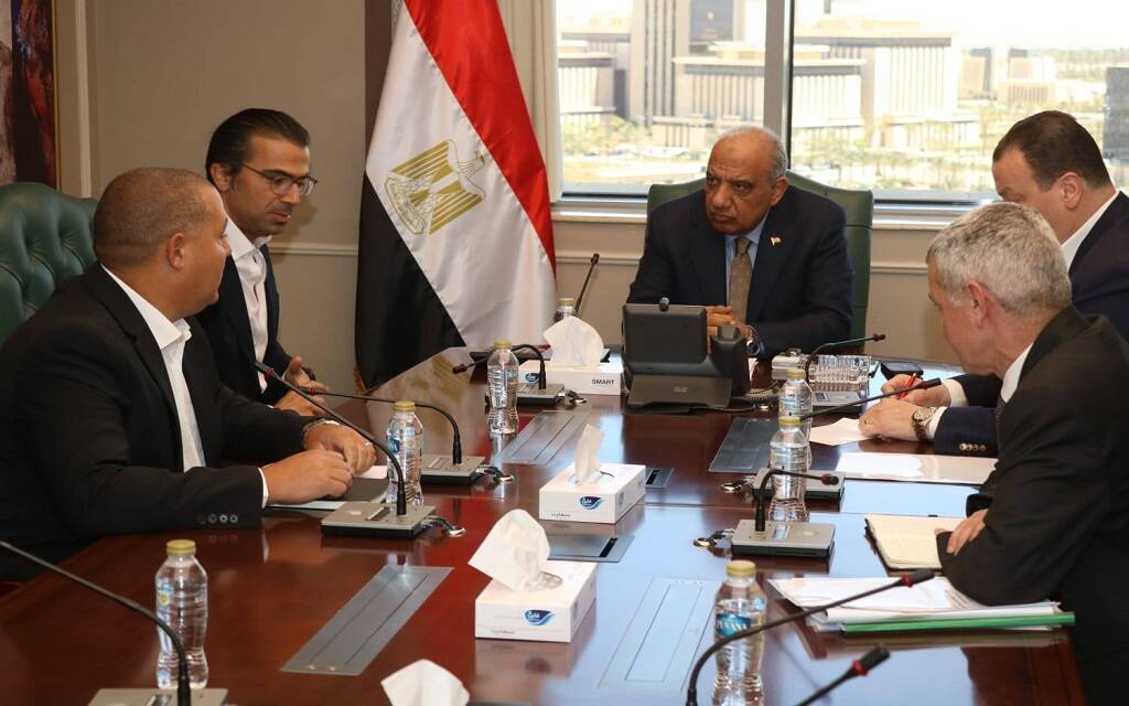 وزير الكهرباء يناقش موقف تنفيذ مشروعات طاقة بقدرة 2500 ميجاوات مع تحالف حسن علام–إنفينيتي