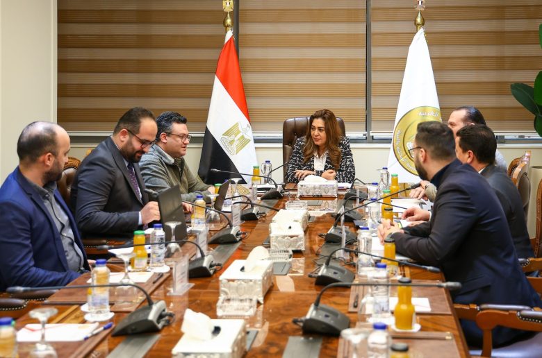 وزيرة التنمية المحلية والبيئة