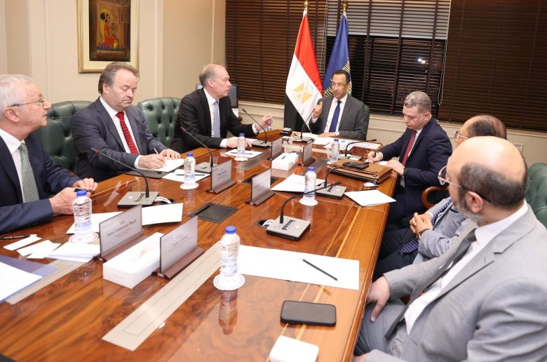وزير الاتصالات