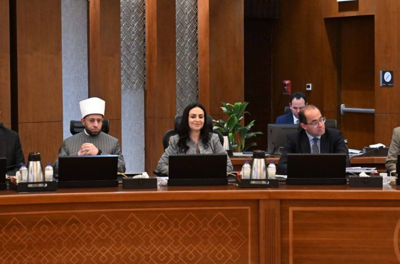 وزيرة التضامن تستعرض جهود تقديم الرعاية الشاملة لأطفال قطاع غزة بمصر