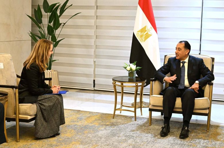 رئيس الوزراء: نتبنى نهجًا شاملاً في التعامل مع الهجرة عبر تطوير التعليم والتدريب