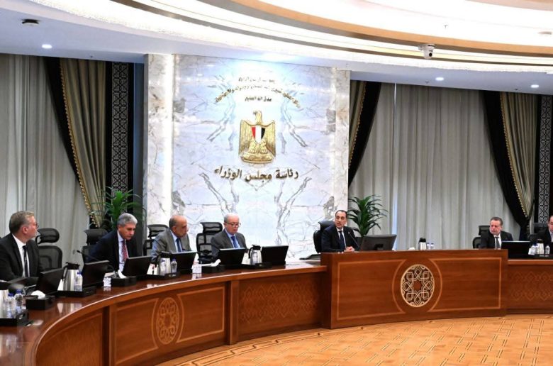 الحكومة تتابع إجراءات تدبير احتياجات الدولة من المواد البترولية والسلع الأساسية