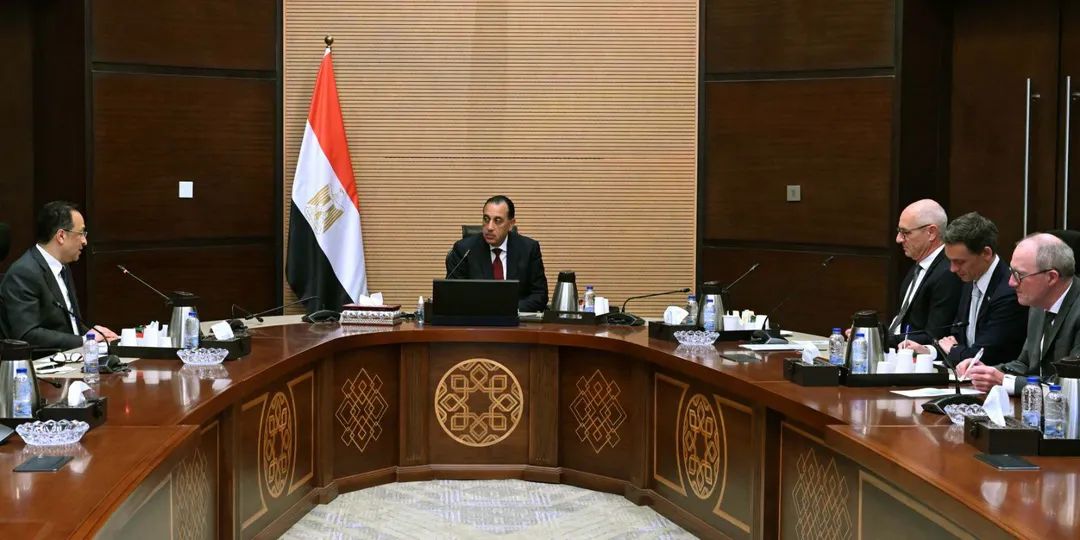 رئيس الوزراء: نولي قطاع الاتصالات وتكنولوجيا المعلومات أولوية كبيرة بخطط التنمية
