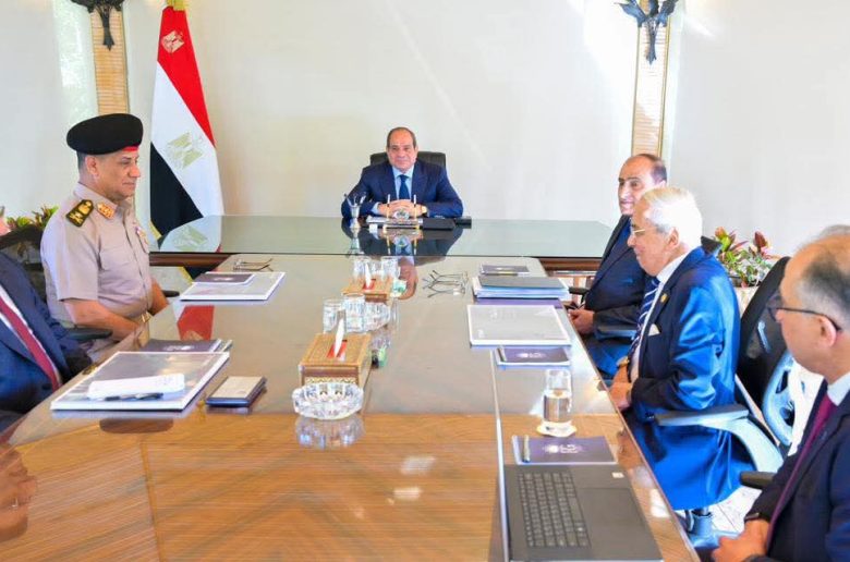 الرئيس السيسي يوجه بتعديل مسار طريق العين السخنة/الزعفرانة لتلافي الحوادث