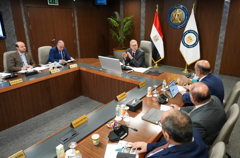 جانب من اجتماع الشركة