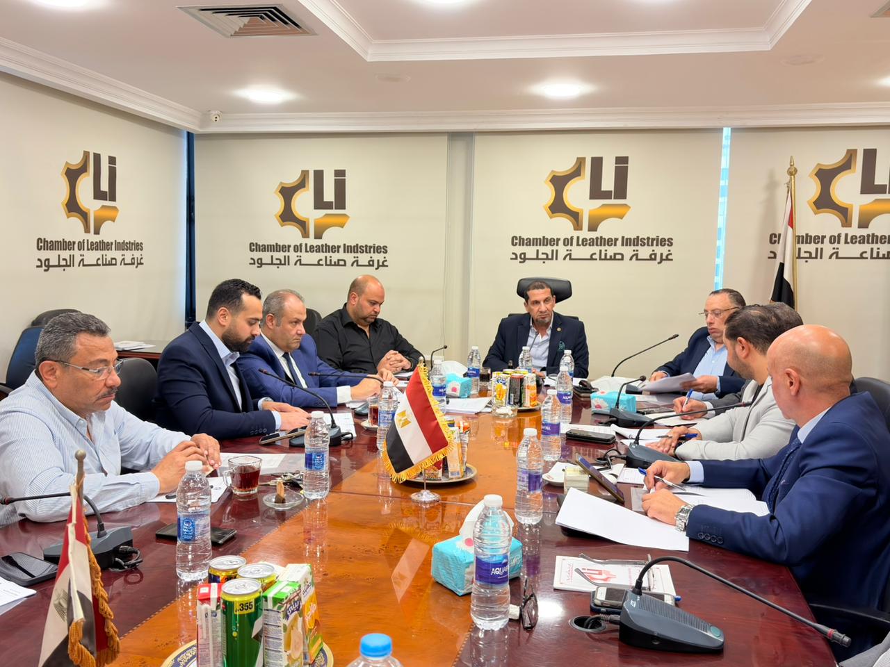 «صناعة الجلود» تناقش أزمة ارتفاع مستلزمات الإنتاج وتدعو لضبط الأسعار