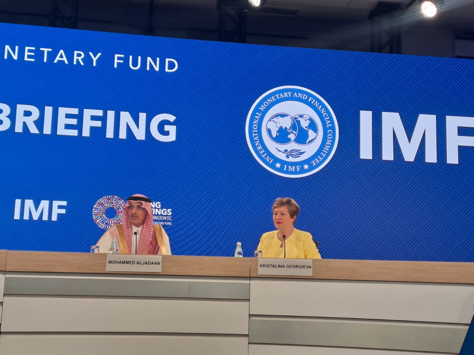 وزير المالية السعودي: استقرار النفط مرهون بفتح مضيق هرمز فعلياً