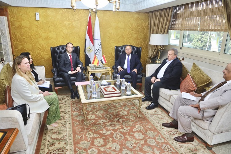 مصر وإسبانيا تبحثان تعزيز التعاون في النقل وتوطين صناعة السكك الحديدية