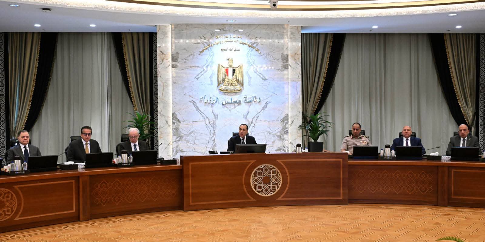 الحكومة: تعزيز المخزون الاستراتيجي وضبط الأسواق أولوية خلال المرحلة الراهنة