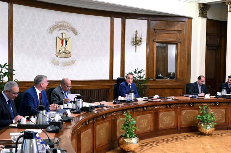 رئيس الوزراء يكلف بسرعة الانتهاء من التصور النهائي لمبادرة «شمس الصناعة»
