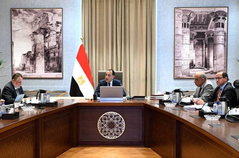 رئيس الوزراء يتابع خطة تدبير الاحتياجات المالية لتوفير احتياطيات الوقود قبل الصيف