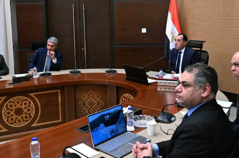 رئيس الوزراء يتابع إجراءات دعم وتحفيز قطاع السياحة