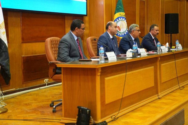 وزير العمل: القانون الجديد يحقق التوازن بين دعم الاستثمار وحماية حقوق العمال