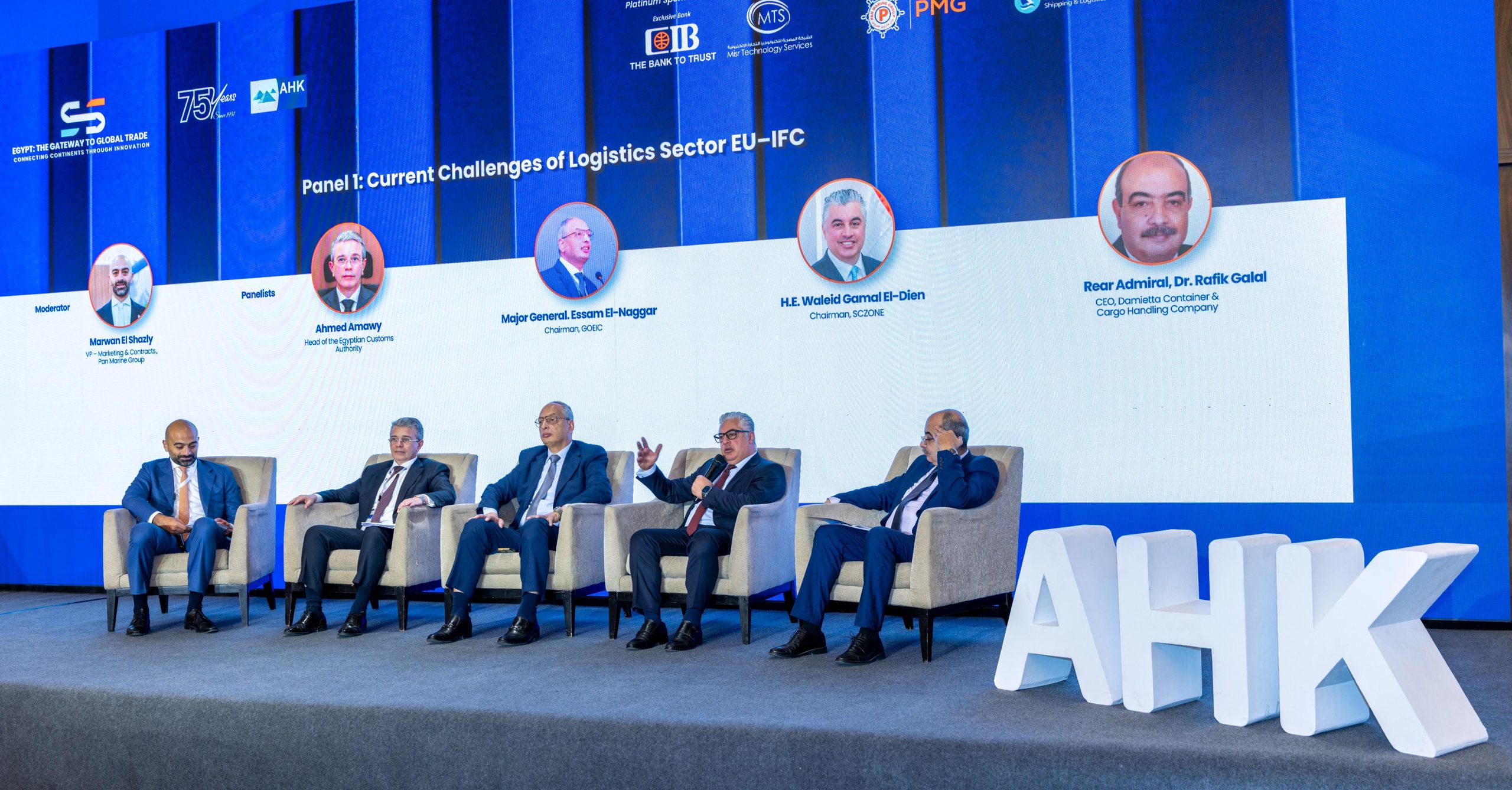 1.8 مليار دولار استثمارات جديدة بالمنطقة الاقتصادية لقناة السويس خلال شهرين