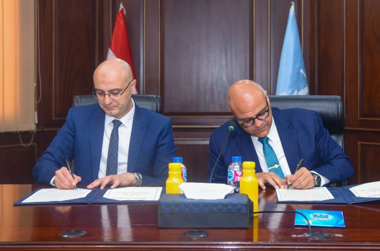 جهاز تنظيم الاتصالات يوقع بروتوكول مع محافظة الإسكندرية لتحسين خدمات الهاتف المحمول