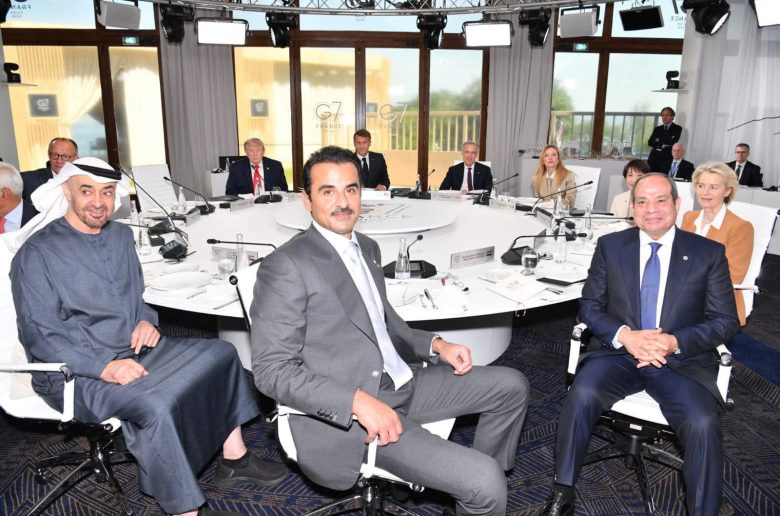 الرئيس السيسي يستعرض رؤية مصر إزاء تطورات القضايا الإقليمية