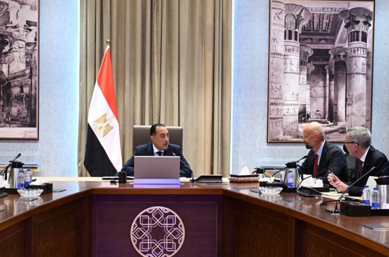 رئيس الوزراء يستعرض مع مسئولي «سكاتك» النرويجية موقف مشروعاتها بمصر