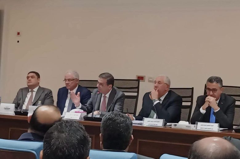 وزير الزراعة: 300 ألف طن مخزون فعلي من الأسمدة المدعمة بالجمعيات