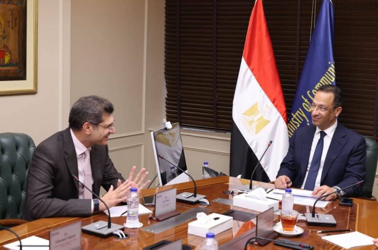 وزير الاتصالات