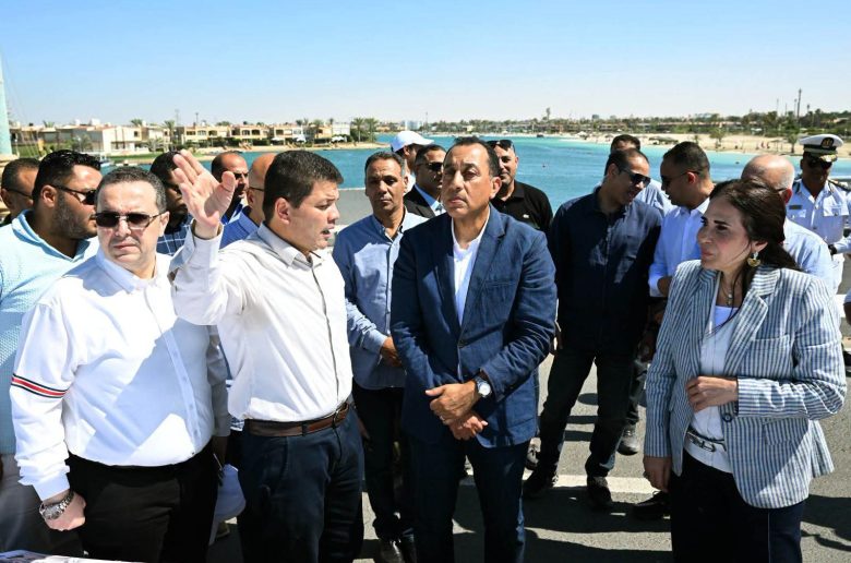 رئيس الوزراء يتفقد مشروع منطقة بوغاز 24
