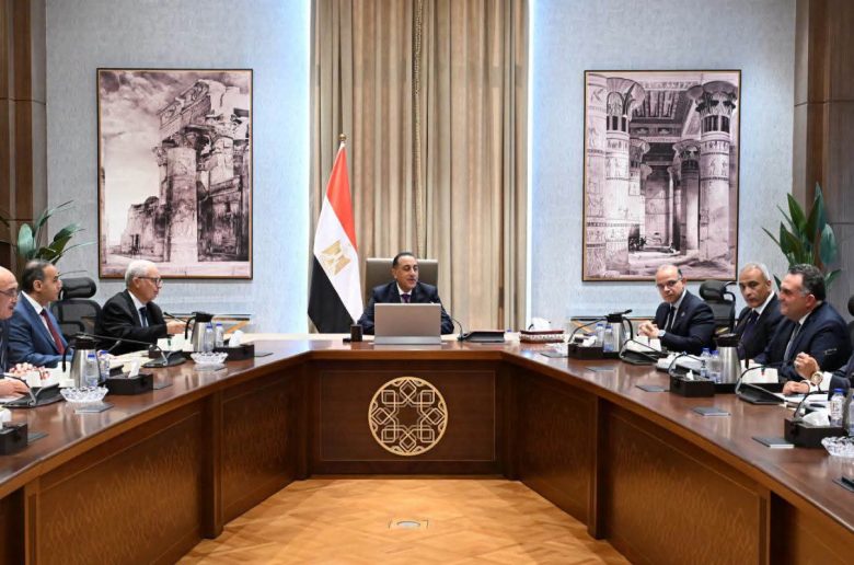 رئيس الوزراء يستعرض جهود تحفيز بيئة الاستثمار بمنطقة شبه جزيرة سيناء 