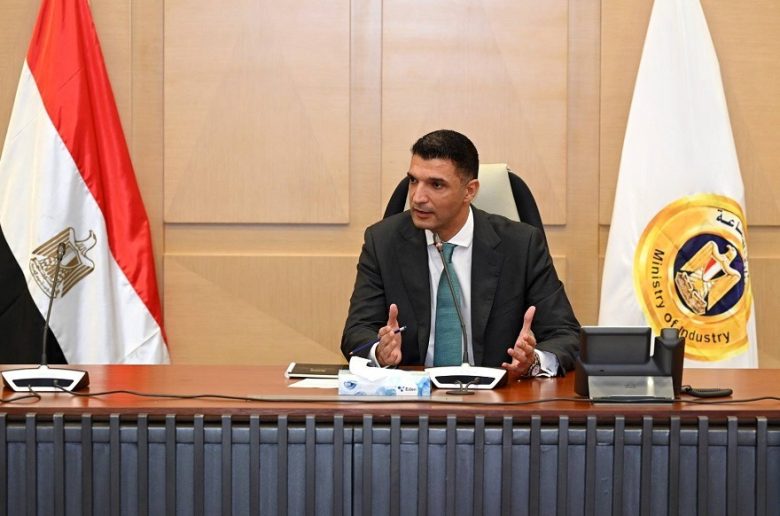 المهندس خالد هاشم وزير الصناعة