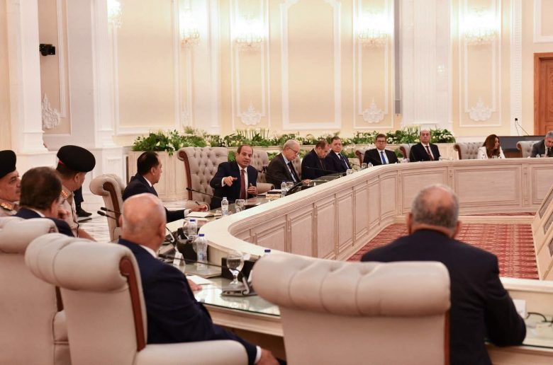 الرئيس السيسي: نبذل كل الجهد لتخفيض التصعيد في المنطقة وتجنب معاودة الاقتتال