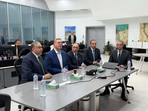 وزير البترول يتفقد مركز التحكم القومي للغاز