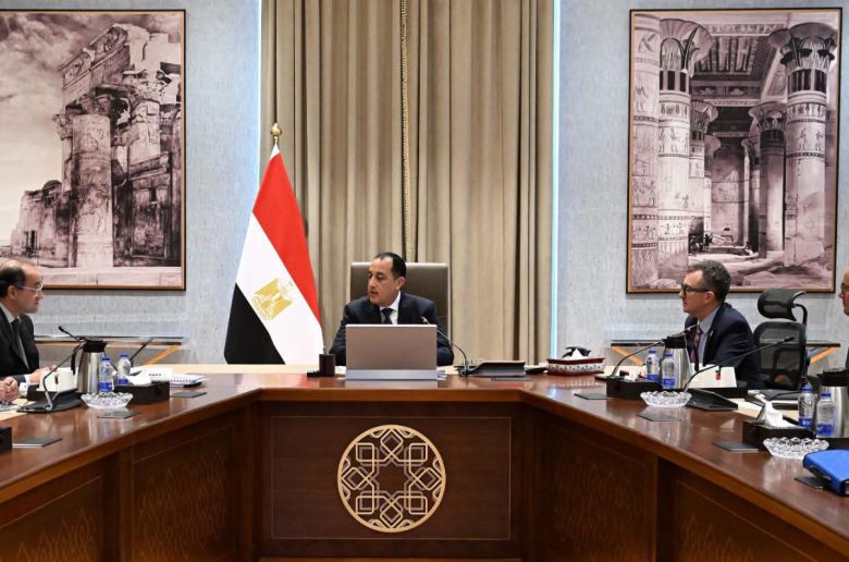 رئيس الوزراء: برنامج التحول الاقتصادي الوطني يستهدف تعزيز دور القطاع الخاص 
